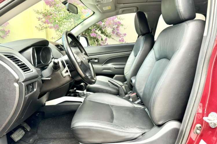 Used Mitsubishi ASX 2012 2.0 LUXURY Two-Wheel Drive with Navigation Left Front Seat