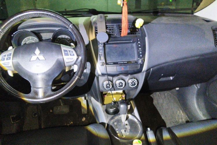 Used Mitsubishi ASX 2012 2.0 LUXURY Two-Wheel Drive with Navigation Center Console