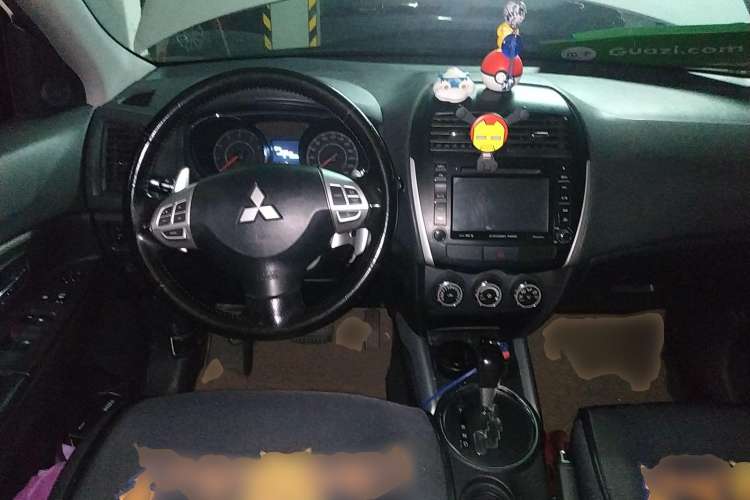 Used Mitsubishi ASX 2012 2.0 LUXURY Two-Wheel Drive with Navigation Center Console