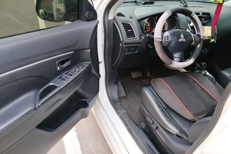 Used Mitsubishi ASX 2012 2.0 LUXURY Two-Wheel Drive with Navigation Driver Seat