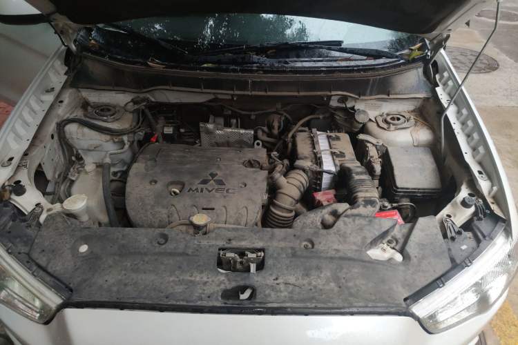 Used Mitsubishi ASX 2012 2.0 4x4 JingShang Navigation Edition Engine Bay