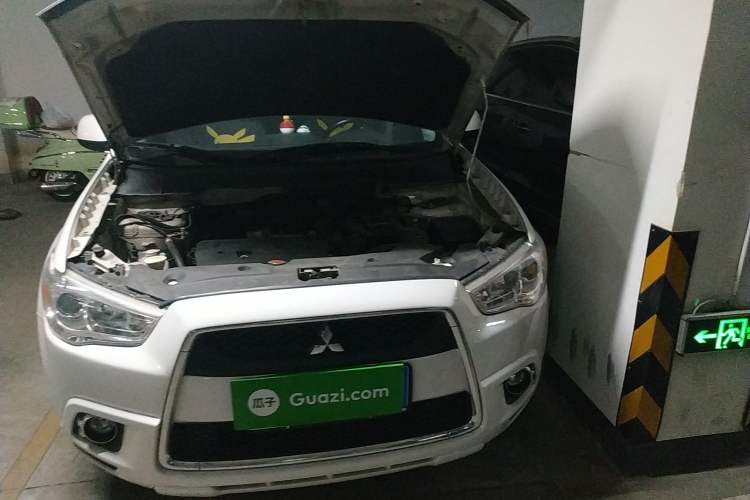 Used Mitsubishi ASX 2012 2.0 LUXURY Two-Wheel Drive with Navigation Engine Bay Left