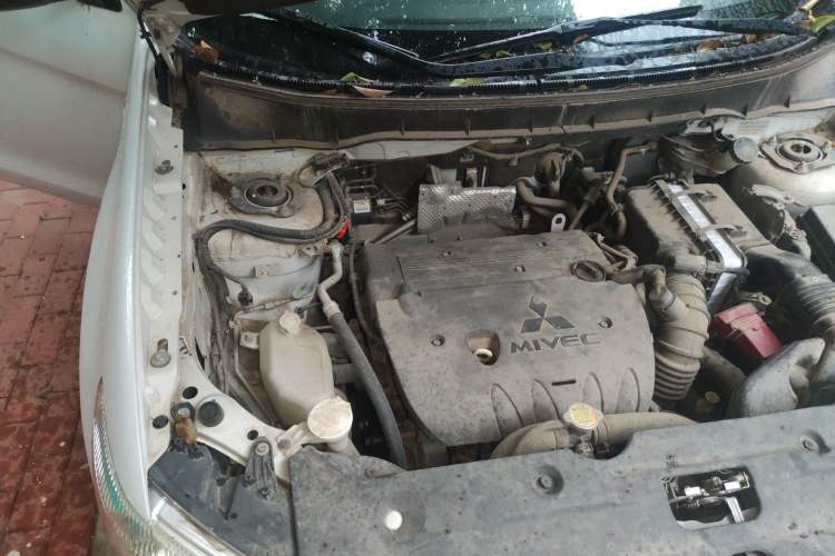 Used Mitsubishi ASX 2012 2.0 4x4 JingShang Navigation Edition Engine Bay Right