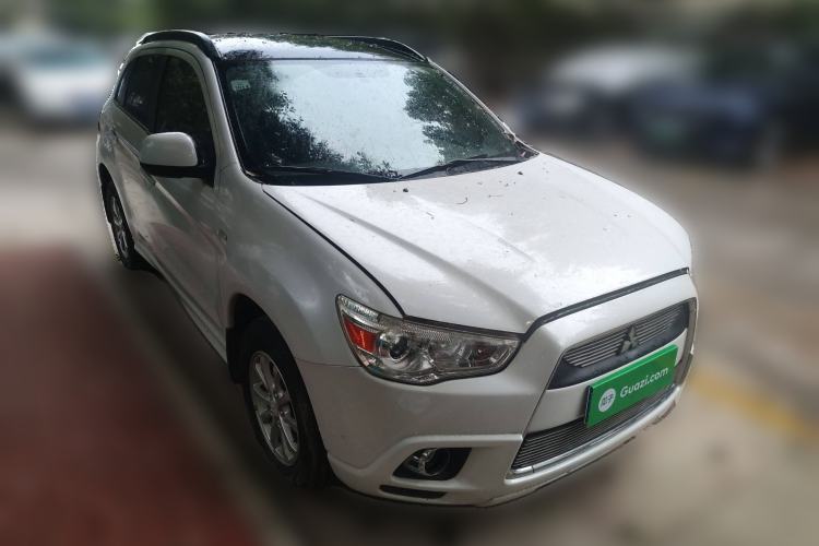 Used Mitsubishi ASX 2012 2.0 4x4 JingShang Navigation Edition Front Right 45 Deg