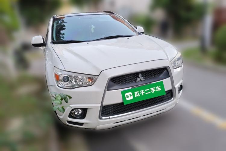 Used Mitsubishi ASX 2012 2.0 LUXURY Two-Wheel Drive with Navigation Front Right 45 Deg