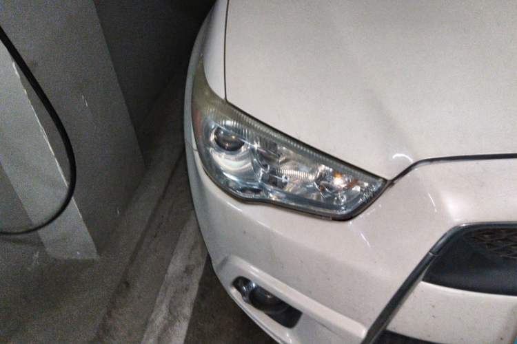 Used Mitsubishi ASX 2012 2.0 LUXURY Two-Wheel Drive with Navigation Right Front Headlight