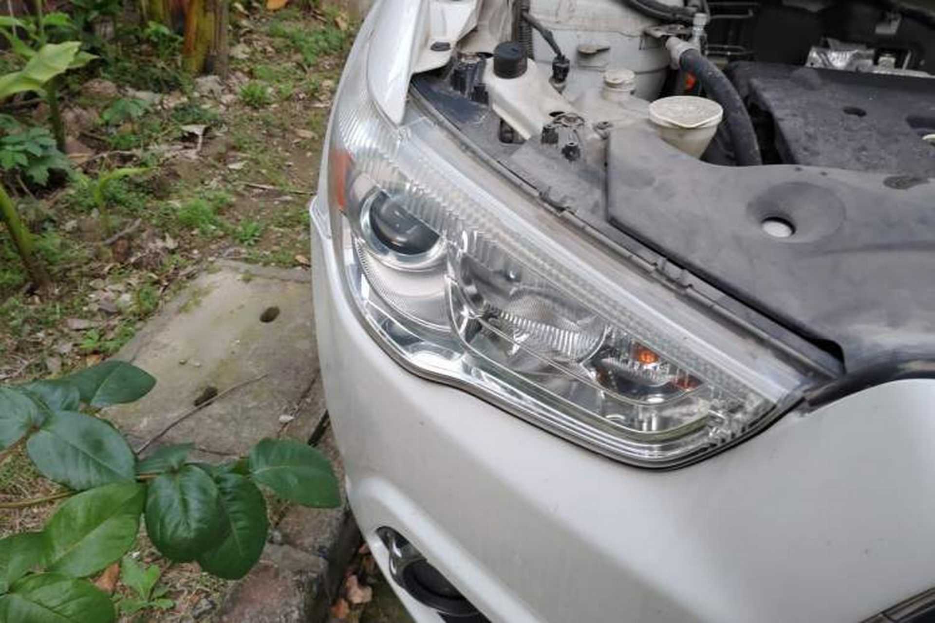Used Mitsubishi ASX 2012 2.0 LUXURY Two-Wheel Drive with Navigation Right Front Headlight