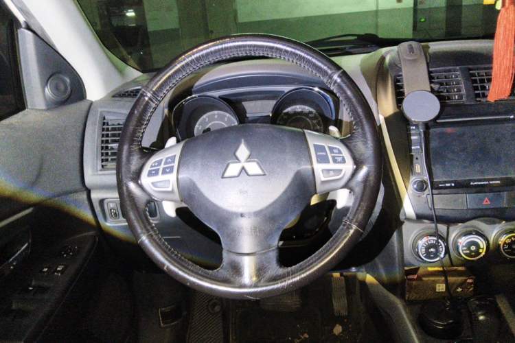 Used Mitsubishi ASX 2012 2.0 LUXURY Two-Wheel Drive with Navigation Steering Wheel