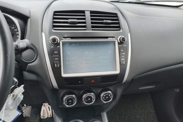 Used Mitsubishi ASX 2013 2.0L Manual Two-Wheel Drive Comfort Edition Audio And AC Panel