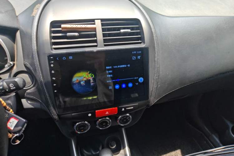 Used Mitsubishi ASX 2013 2.0L CVT Two-Wheel Drive Elite Edition Audio And AC Panel