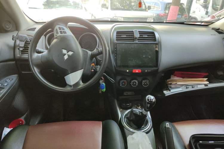 Used Mitsubishi ASX 2013 1.6L Manual Two-Wheel Drive Standard Edition Center Console