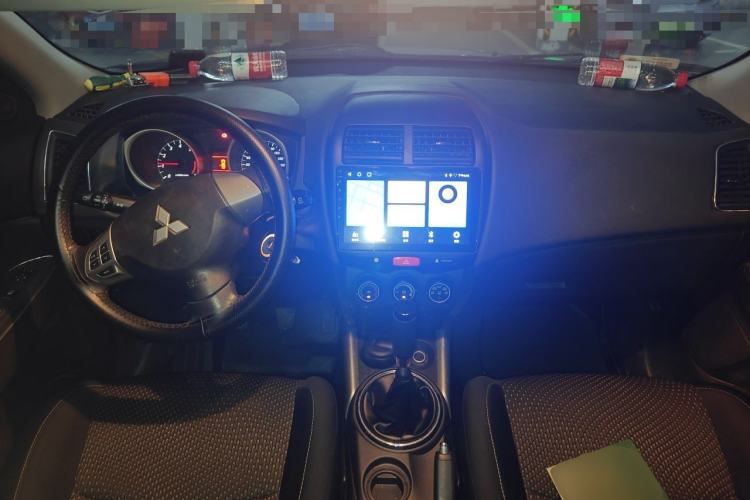 Used Mitsubishi ASX 2013 1.6L Manual Two-Wheel Drive Standard Edition Center Console