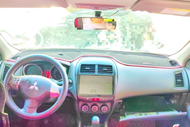 Used Mitsubishi ASX 2013 1.6L Manual Two-Wheel Drive Standard Edition Center Console