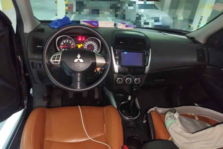 Used Mitsubishi ASX 2013 2.0L Manual Two-Wheel Drive Comfort Edition Center Console