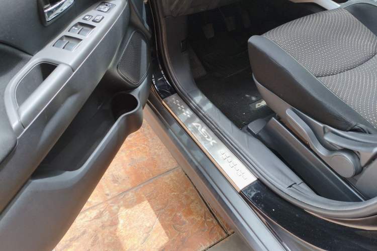 Used Mitsubishi ASX 2013 2.0L Manual Two-Wheel Drive Comfort Edition Driver Seat