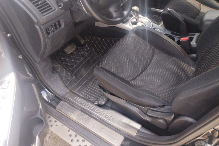 Used Mitsubishi ASX 2013 2.0L CVT Four-Wheel Drive Premium Edition Driver Seat