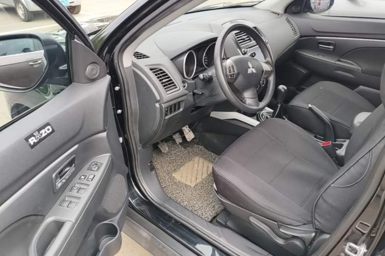 Used Mitsubishi ASX 2013 2.0L Manual Two-Wheel Drive Comfort Edition Driver Seat