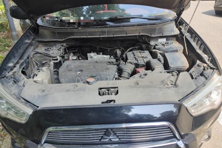 Used Mitsubishi ASX 2013 2.0L CVT Four-Wheel Drive Premium Edition Engine Bay