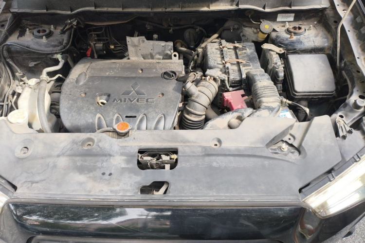 Used Mitsubishi ASX 2013 2.0L CVT Two-Wheel Drive Elite Edition Engine Bay