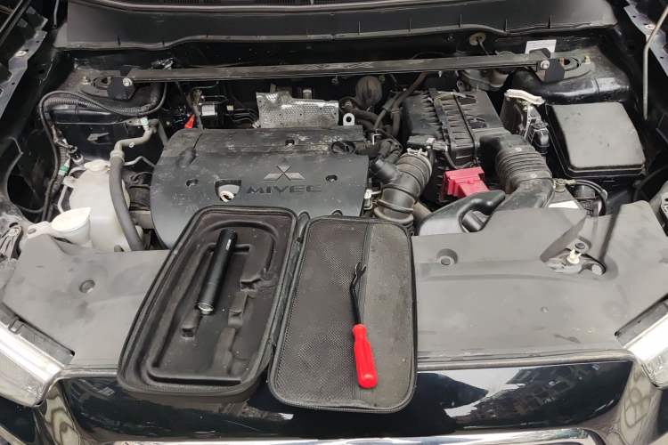 Used Mitsubishi ASX 2013 2.0L CVT Four-Wheel Drive Premium Edition Engine Bay