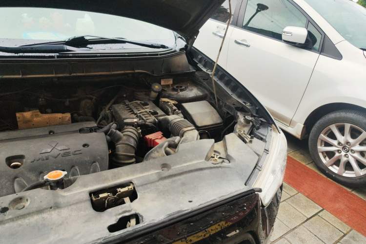 Used Mitsubishi ASX 2013 2.0L CVT Two-Wheel Drive Elite Edition Engine Bay Left