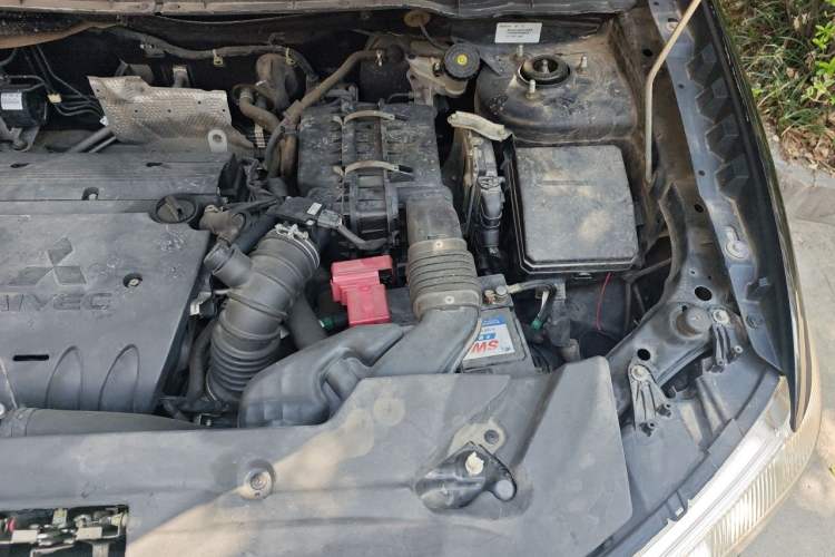 Used Mitsubishi ASX 2013 2.0L CVT Four-Wheel Drive Premium Edition Engine Bay Left