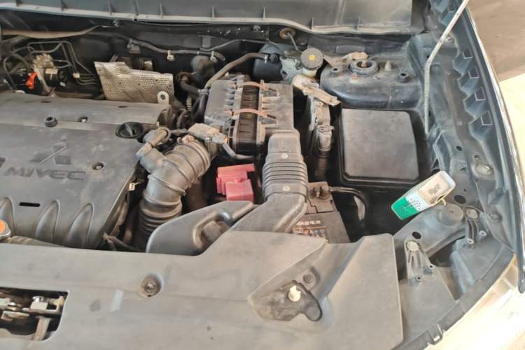 Used Mitsubishi ASX 2013 2.0L CVT Two-Wheel Drive Elite Edition Engine Bay Left