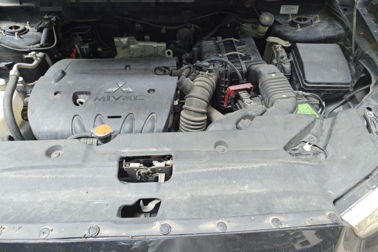 Used Mitsubishi ASX 2013 2.0L CVT Two-Wheel Drive Elite Edition Engine Bay