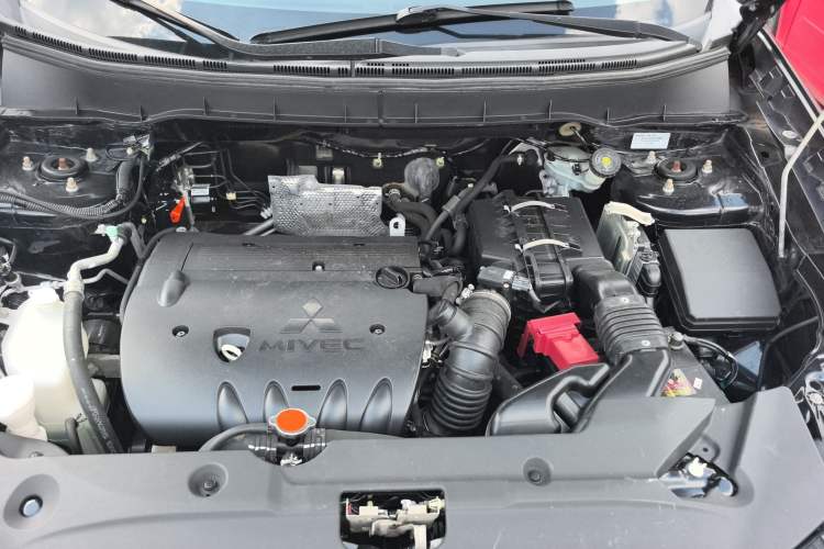 Used Mitsubishi ASX 2013 2.0L CVT Two-Wheel Drive Elite Edition Engine Bay