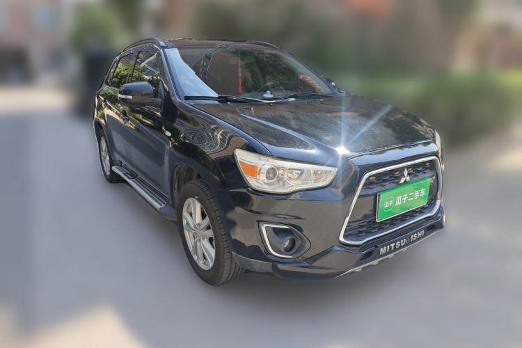 Used Mitsubishi ASX 2013 2.0L CVT Four-Wheel Drive Premium Edition Front Right 45 Deg