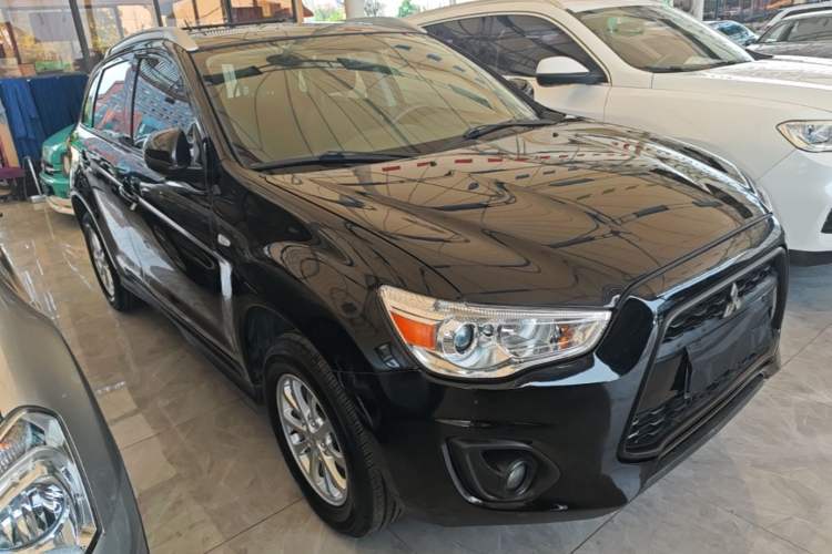 Used Mitsubishi ASX 2013 2.0L CVT Two-Wheel Drive Elite Edition Front Right 45 Deg