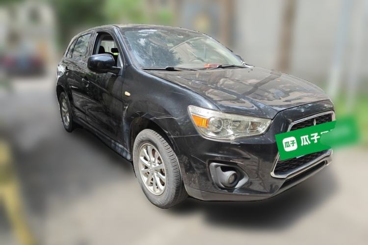 Used Mitsubishi ASX 2013 2.0L CVT Two-Wheel Drive Elite Edition Front Right 45 Deg