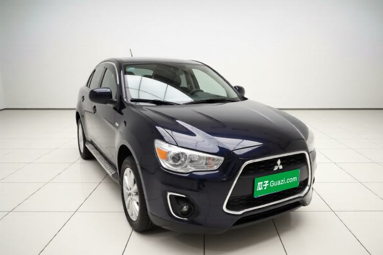 Used Mitsubishi ASX 2013 2.0L CVT Four-Wheel Drive Premium Edition Front Right 45 Deg