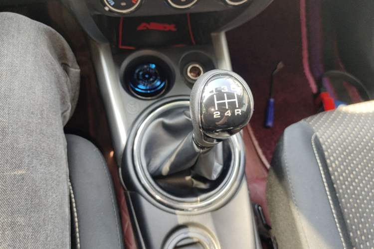 Used Mitsubishi ASX 2013 1.6L Manual Two-Wheel Drive Standard Edition Gear Lever