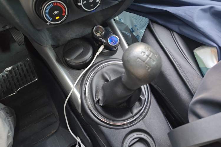 Used Mitsubishi ASX 2013 1.6L Manual Two-Wheel Drive Standard Edition Gear Lever