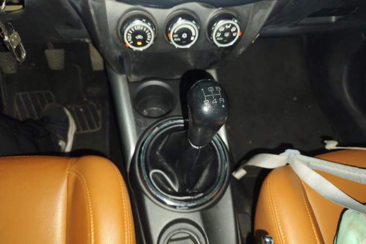 Used Mitsubishi ASX 2013 2.0L Manual Two-Wheel Drive Comfort Edition Gear Lever