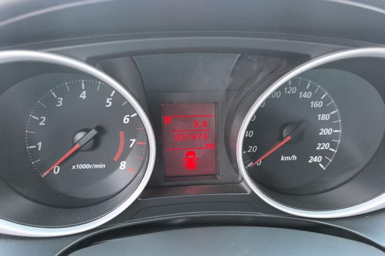 Used Mitsubishi ASX 2013 2.0L CVT Two-Wheel Drive Elite Edition Instrument Cluster