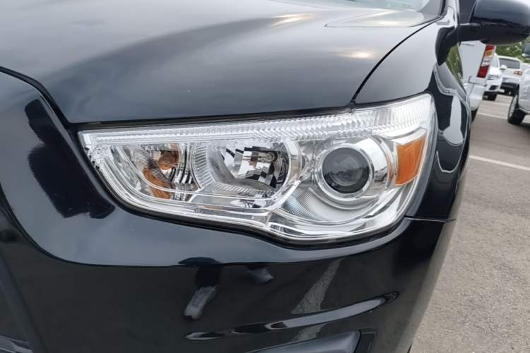 Used Mitsubishi ASX 2013 2.0L Manual Two-Wheel Drive Comfort Edition Left Front Headlight