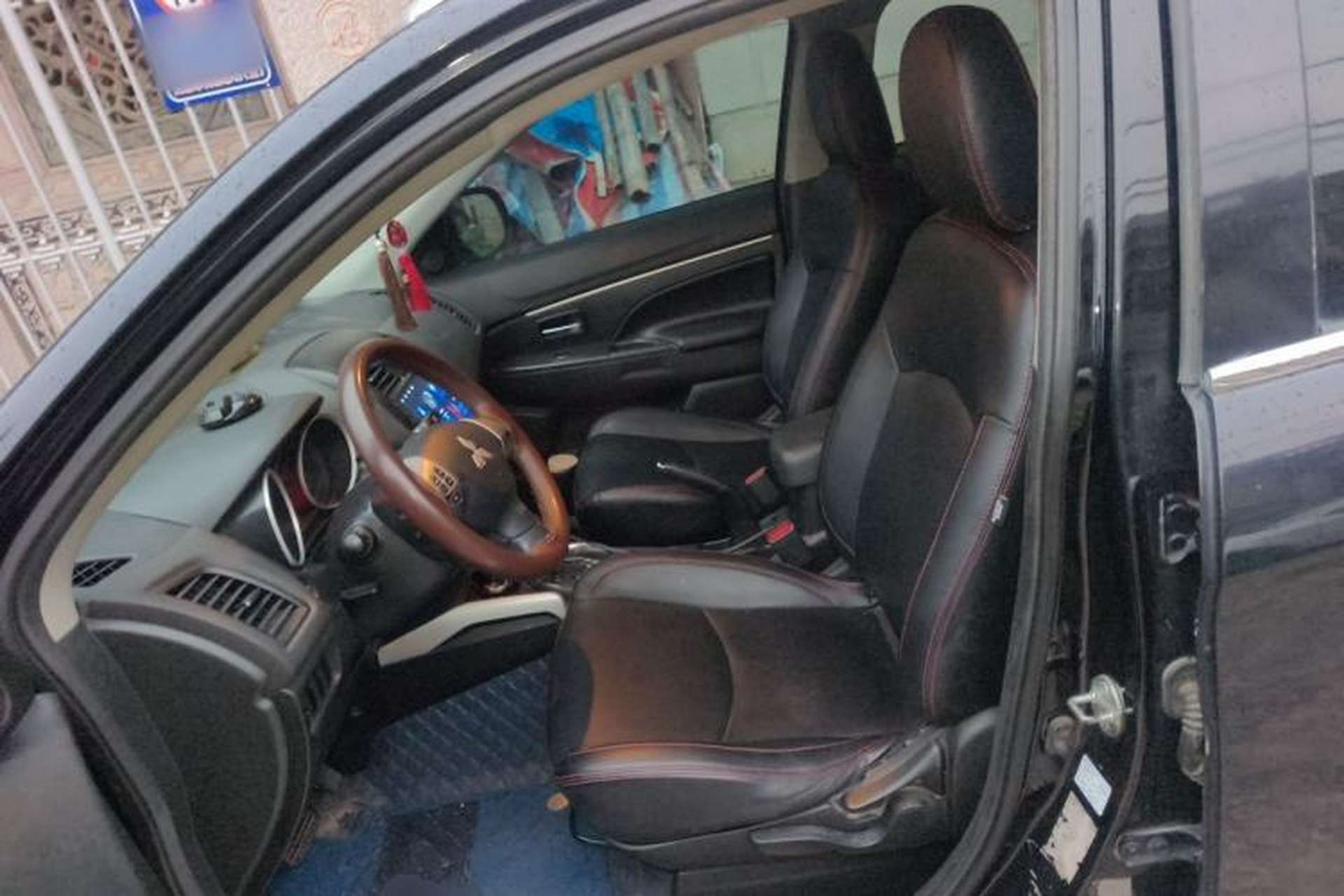 Used Mitsubishi ASX 2013 2.0L CVT Two-Wheel Drive Elite Edition Left Front Seat