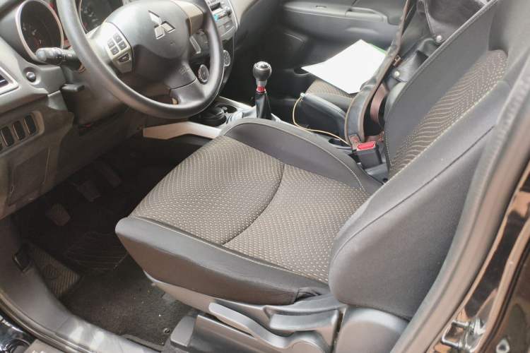Used Mitsubishi ASX 2013 2.0L Manual Two-Wheel Drive Comfort Edition Left Front Seat