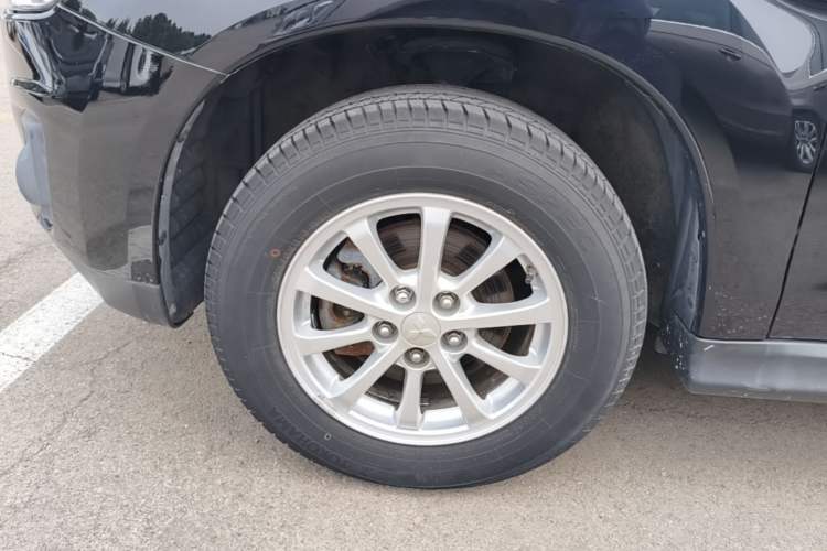 Used Mitsubishi ASX 2013 2.0L Manual Two-Wheel Drive Comfort Edition Left Front Wheel Hub