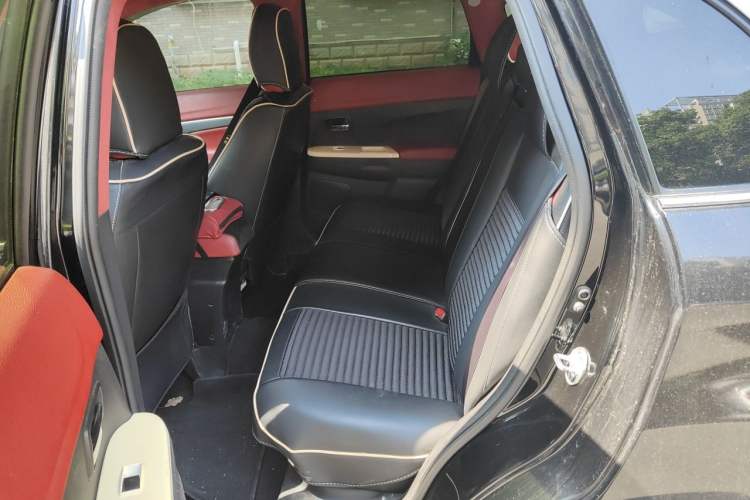 Used Mitsubishi ASX 2013 2.0L CVT Four-Wheel Drive Premium Edition Left Rear Seat