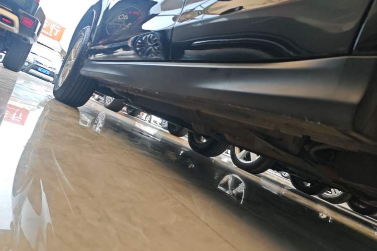 Used Mitsubishi ASX 2013 2.0L CVT Two-Wheel Drive Elite Edition Left Side Sill