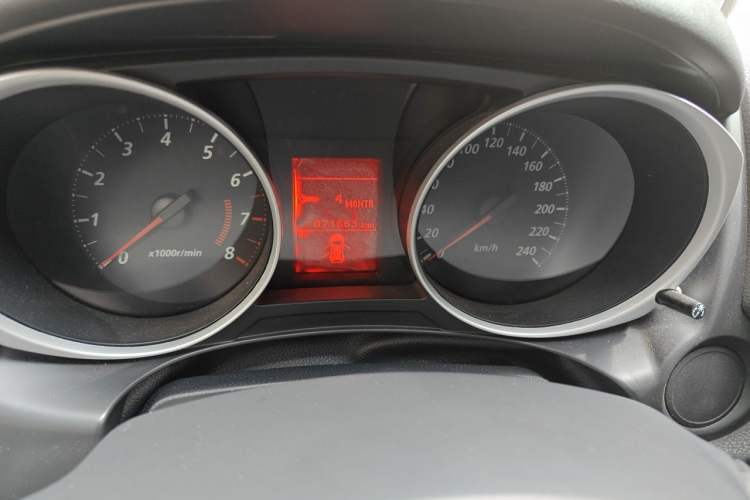 Used Mitsubishi ASX 2013 2.0L CVT Two-Wheel Drive Elite Edition Odometer Close Up