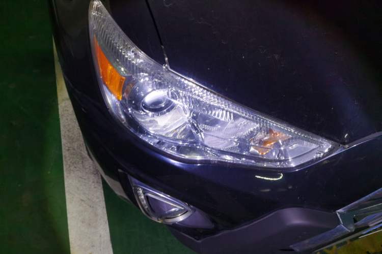 Used Mitsubishi ASX 2013 2.0L CVT Two-Wheel Drive Elite Edition Right Front Headlight