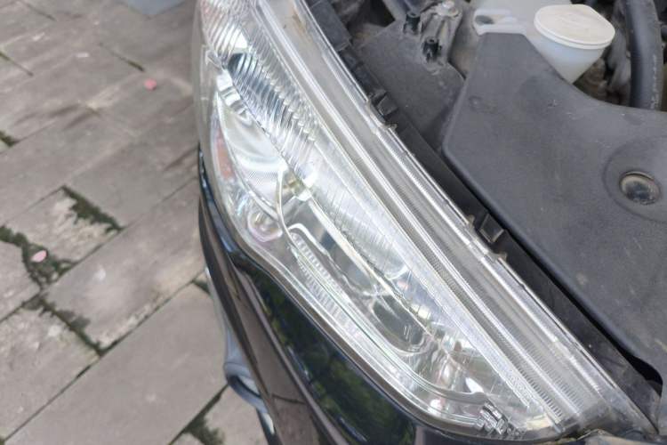 Used Mitsubishi ASX 2013 2.0L Manual Two-Wheel Drive Comfort Edition Right Front Headlight