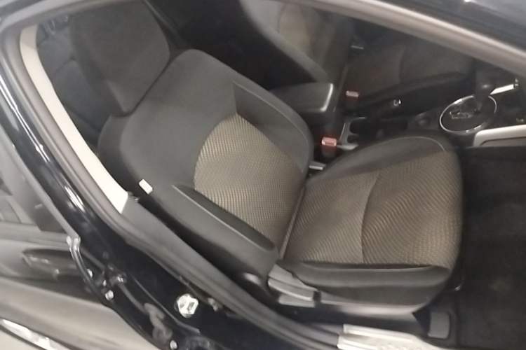 Used Mitsubishi ASX 2013 2.0L CVT Two-Wheel Drive Elite Edition Right Front Seat