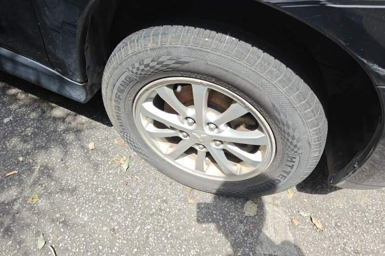 Used Mitsubishi ASX 2013 2.0L CVT Two-Wheel Drive Elite Edition Right Front Wheel Hub