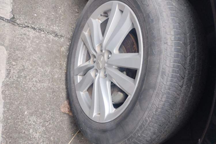 Used Mitsubishi ASX 2013 2.0L CVT Four-Wheel Drive Premium Edition Right Front Wheel Hub