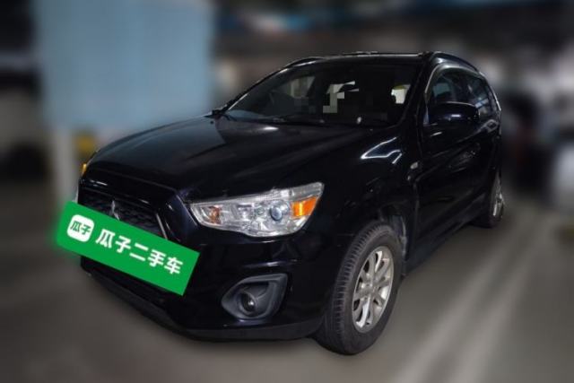 Ojetý Mitsubishi ASX 2013 2.0L CVT Two-Wheel Drive Elite Edition